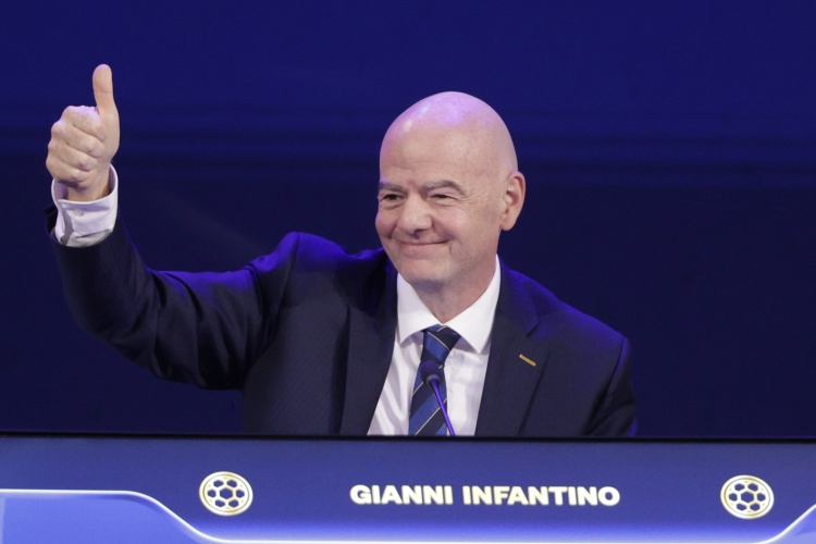 因凡蒂诺：在国际足联，我们致力于利用足球的力量传达和平与团结